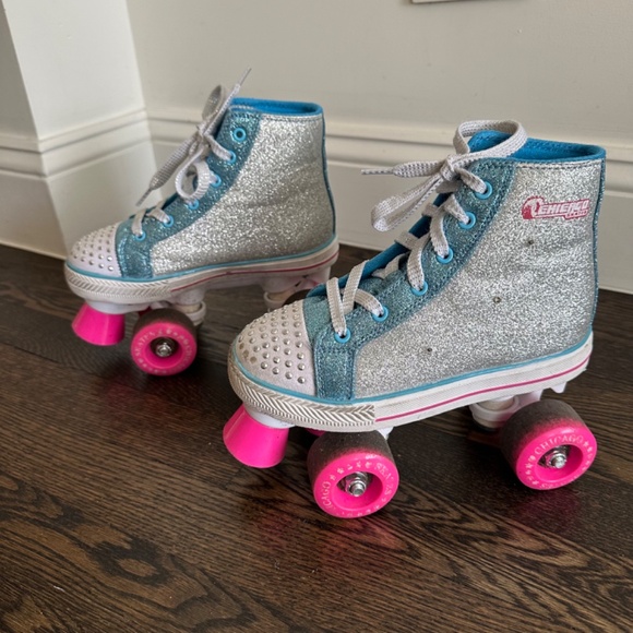 CHICAGO SKATES CRS120 Girls Junior Glitter Light Up Quad Roller Skate Size 1 - Picture 3 of 12